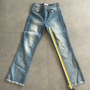 Madewell Denim Jeans
Size 26
Like New